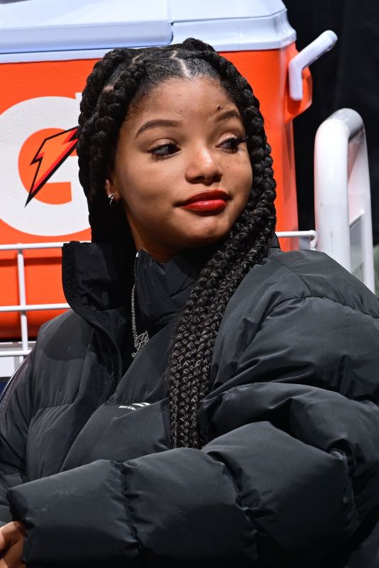 HALLE BAILEY at Los Angeles Clippers vs Golden State Warriors Game in Los Angeles 12/14/2023