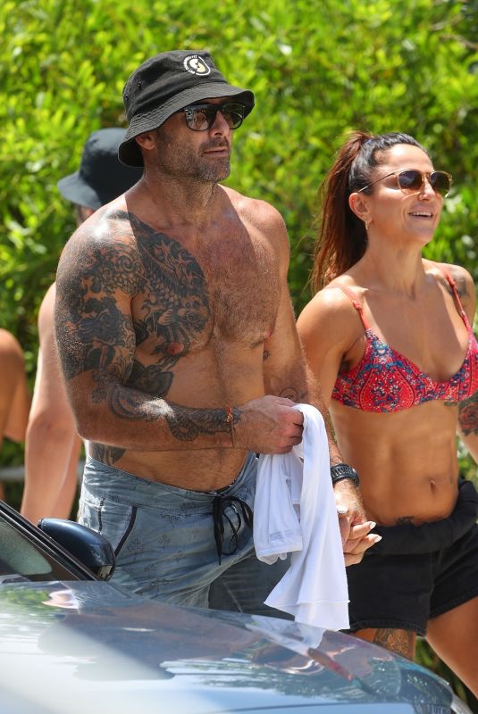 HARIKA VANCUYLENBERG and  Steve Commando Willis Out in Sydney 12/26/2023