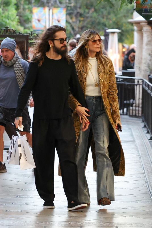 HEIDI KLUM and Tom Kaulitz Out Shopping at Nordstrom 12/11/2023