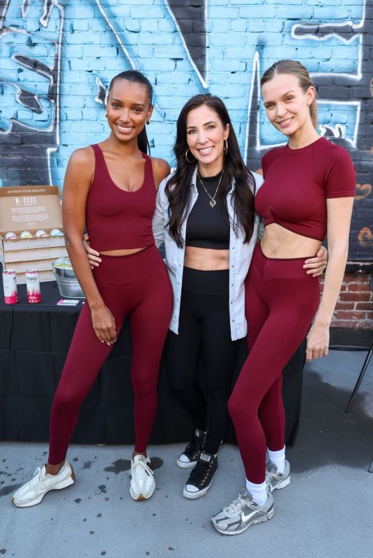 JASMINE TOOKES and JOSEPHINE SKRIVER at Supernatural