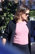 JENNIFER GARNER at Farmshop in Brentwood 12/05/2023