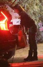 JENNIFER GARNER Out Christmas Caroling in Brentwood 12/25/2023