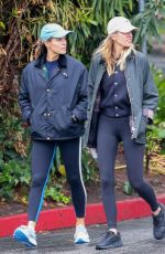 JENNIFER GARNER Out with a Friend in Marina Del Rey 12/21/2023
