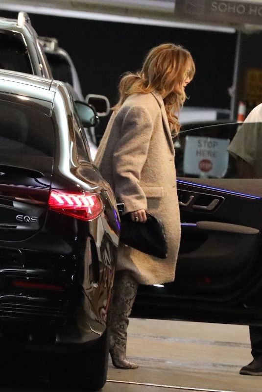 JENNIFER LOPEZ Arrives at Her Office in West Hollywood 12/06/2023