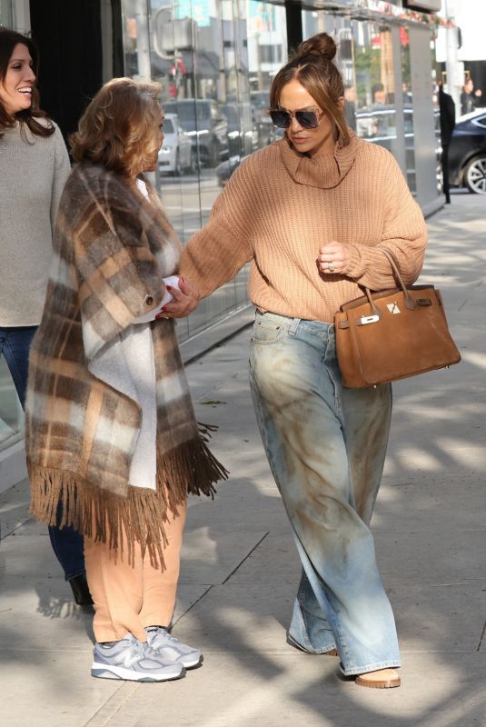 JENNIFER LOPEZ Out Shopping with Her Mother Guadalupe Rodriguez 12/23/2023