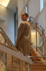 JENNIFER LOPEZ Shopping at Louis Vuitton After Having Lunch at The Ivy in Los Angeles 12/21/2023