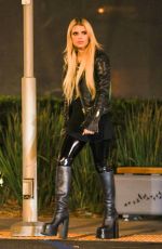 JESSICA SIMPSON on Last Minute Christmas Shopping in Woodland Hills 12/23/202