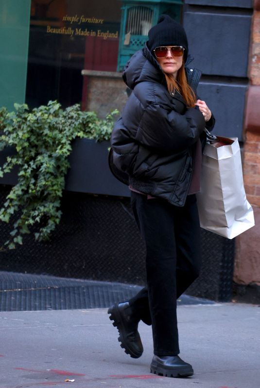 JULIANNE MOORE Out Shopping in New York 12/20/2023