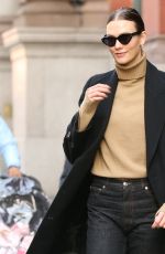 KARLIE KLOSS Heading to Airport in New York 12/08/2023