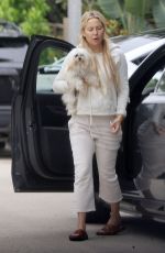 KATE HUDSON Out with Her Dog in Los Angeles 12/18/2023