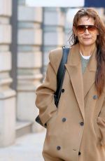 KATIE HOLMES Out for Breakfast in New York 12/08/2023