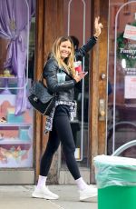KELLY BENSIMON Out with Friends in New York 12/02/2023