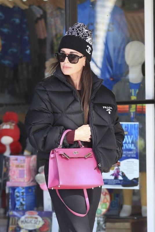 KYLE RICHARDS Out on Beverly Glen 12/04/2023