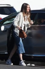 LAUREN PARSEKIAN Out for Lunch with a Friend in Los Feliz 12/05/2023