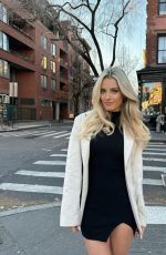 LINDSAY BREWER - Instagram Photos 12/23/2023