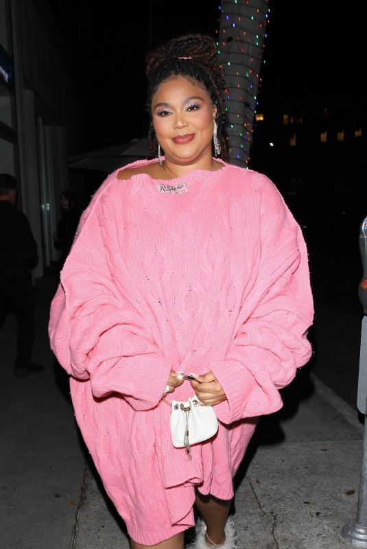 LIZZO Out for Dinner at Mr Chow in Beverly Hills 12/23/2023