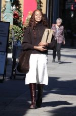 MALIA OBAMA Out for Breakfast to go in Los Angeles 12/15/2023