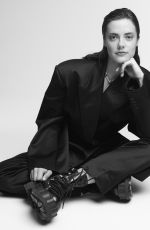 MEG BELLAMY for Elle Magazine, December 2023