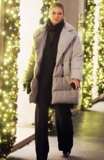 MICHELLE HUNZIKER Shopping at Armani and Falconieri Store in via Montenapoleone 12/13/2023
