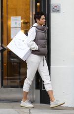 NICOLE MURPHY Out Shopping on Rodeo Drive in Beverly Hills 12/21/2023