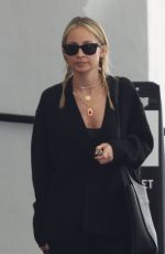 NICOLE RICHIE Leaves Dr. Diamond
