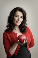 NIGELLA LAWSON for Observer UK, November 2005