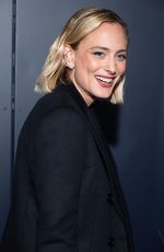 NORA ARNEZEDER at L