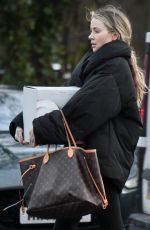 OLIVIA ATTWOOD Doing Some Last Minute Christmas Shopping in Cheshire 12/21/2023