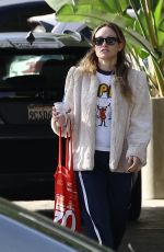 OLIVIA WILDE Shopping at Sephora in Studio City 12/30/2023