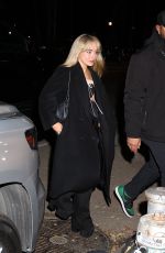 SABRINA CARPENTER Leaves Taylor Swift