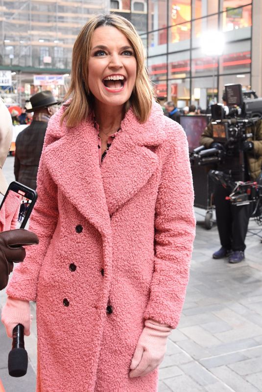 SAVANNAH GUTHRIE Arrives at Today Show in New York 12/06/2023