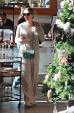 SOFIA RICHIE at Pottery Barn in Beverly Hills 12/04/2023