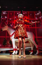 SOPHIE ELLIS BEXTOR Performs at Sheffield City Hall on Her 2023 Christmas Kitchen Disco UK Tour 12/03/2023
