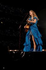 TAYLOR SWIFT in Apple Magazine, December 2023