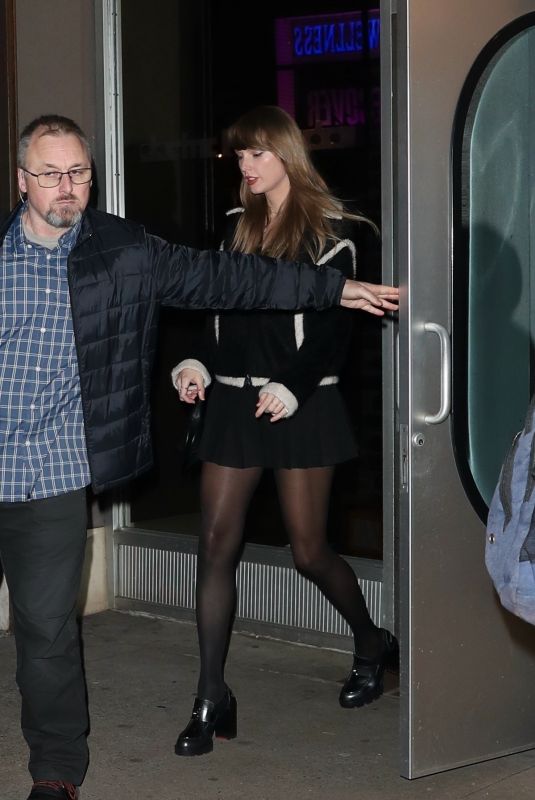 TAYLOR SWIFT Leaves Electric Lady Studios in New York 12/21/2023