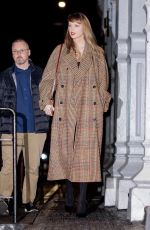 TAYLOR SWIFT Out for Dinner in New York 12/05/2023