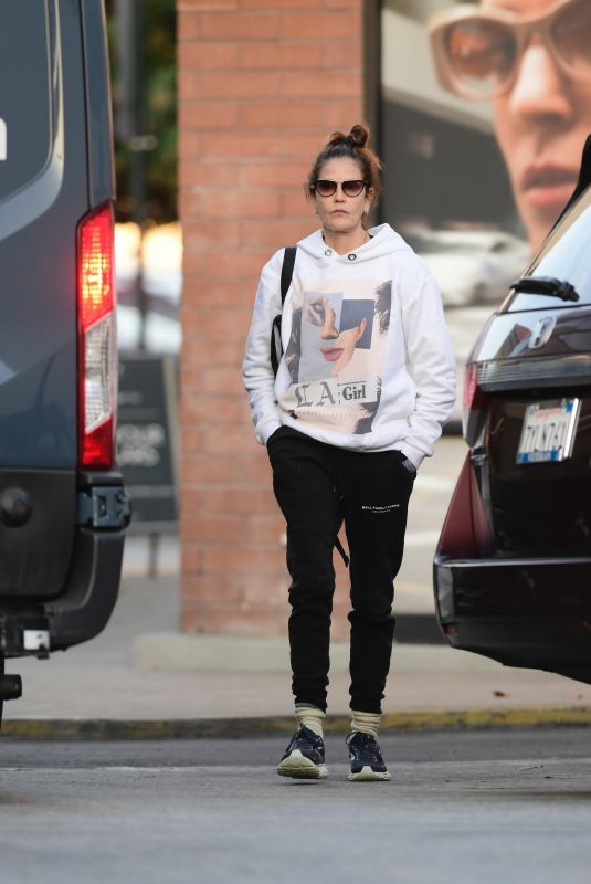 TERI HATCHER Out Shopping for New Glasses in Los Angeles 12/28/2023