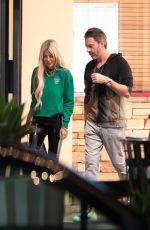 TORI SPELLING Shopping at Topanga Mall in Cabasas 12/22/2023