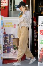 VANESSA KIRBY Shopping at a Supermarket on Gold Coast in Australia 12/03/2023