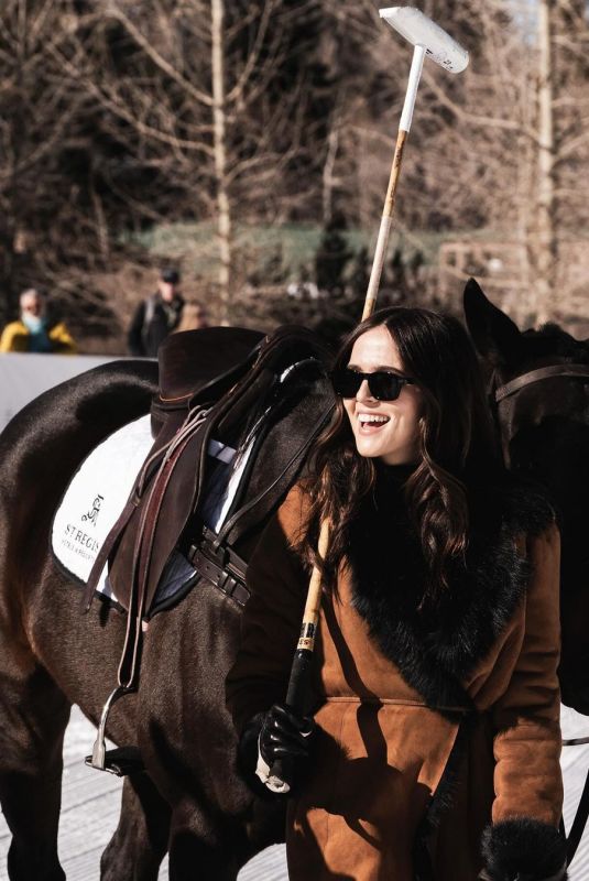 ZOEY DEUTCH - Instagram Photos 12/21/2023