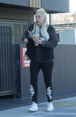 AMANDA BYNES Out for Coffee in Los Angeles 01/09/2024