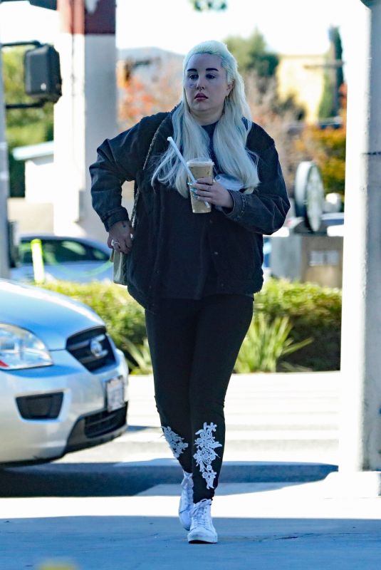 AMANDA BYNES Out for Coffee in Los Angeles 01/09/2024