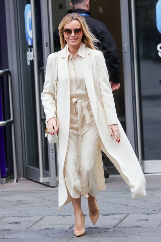 AMANDA HOLDEN Leaves Heart Breakfast Studio in London 01/30/2024
