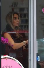 AMELIA GOODMAN Leaves a Nail Salon in Brighton 01/26/2024