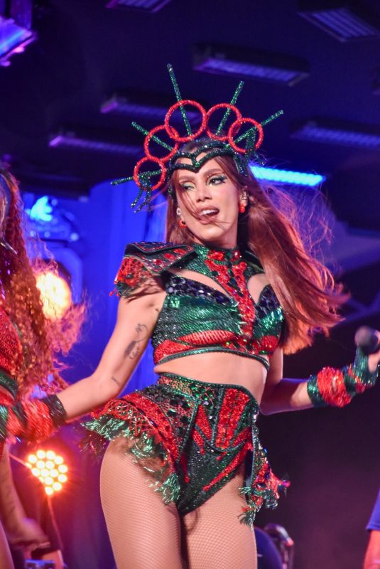 ANITTA Taking Stage in Recife 01/20/2024