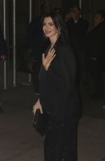 ANNE HATHAWAY Arrives at National Board of Review 2024 Awards Gala in New York 01/11/2024