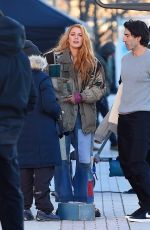 BLAKE LIVELY on the Set of It Ends With Us in Jersey City 01/06/2024