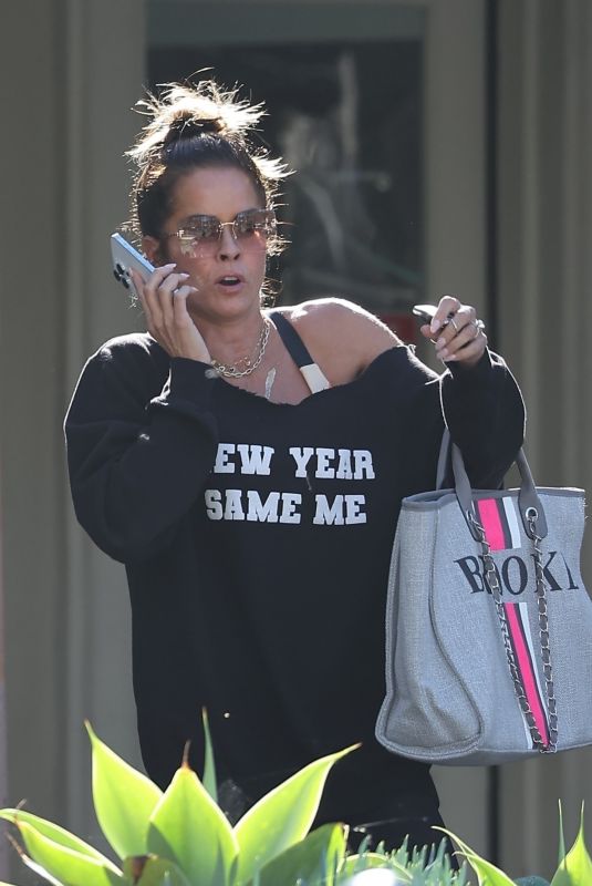BROOKE BURKE Leaves a Nail Salon in Malibu 01/23/2024