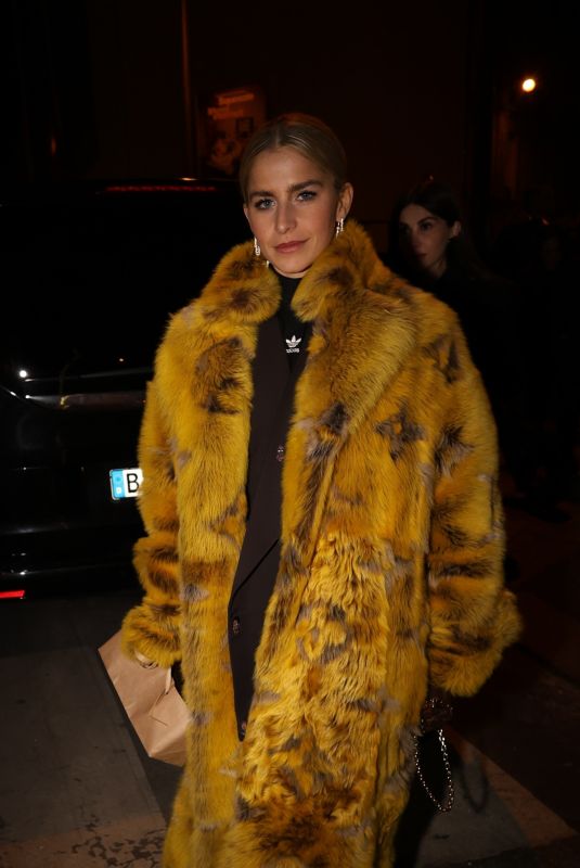 CAROLINE DAUR Arrives at GQ Levi