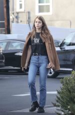 CAYLEE COWAN and Casey Affleck at a Grocery Store in Los Feliz 01/15/2024